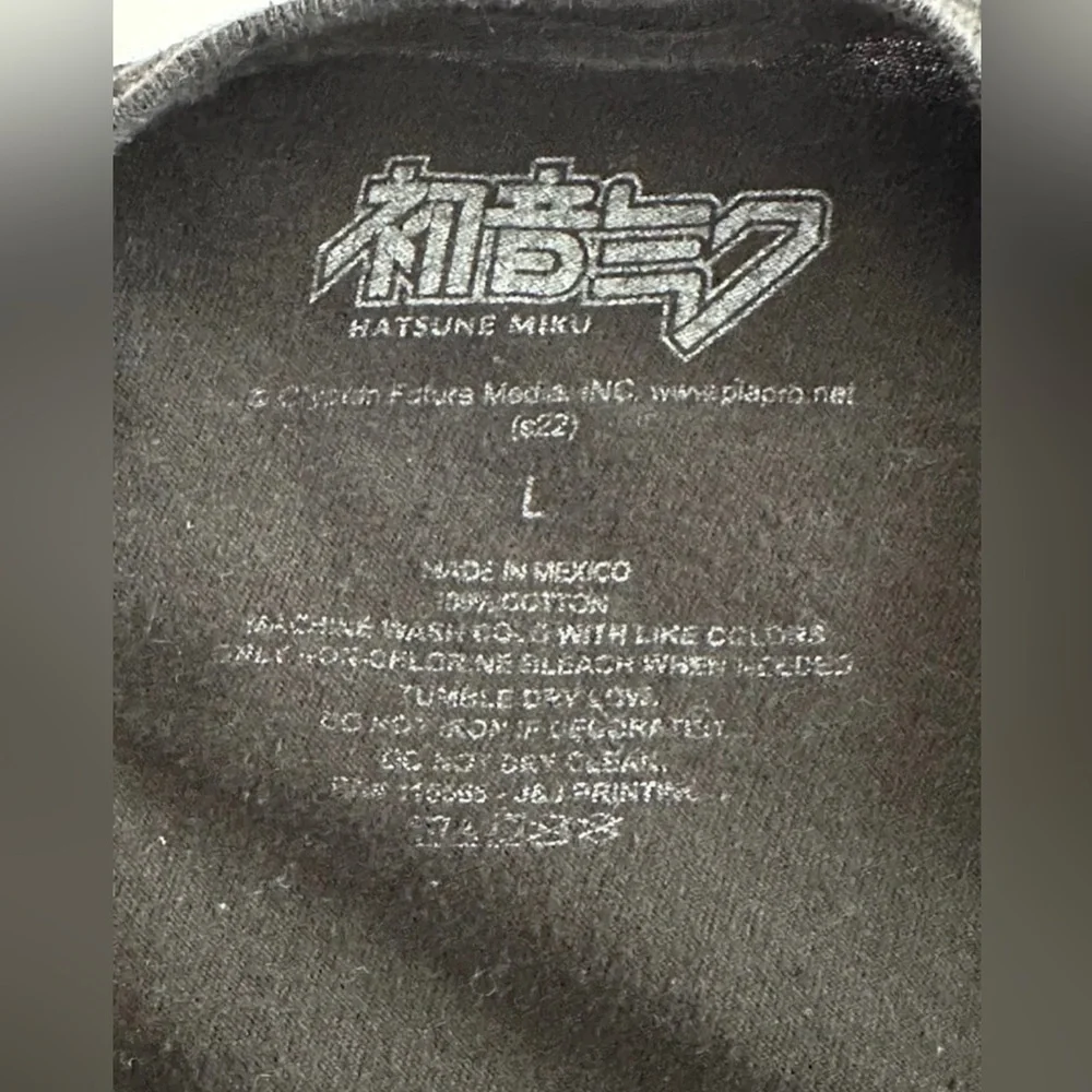 Hatsune Miku Grid Girls Black Short Sleeve T-Shirt size Large - Picture 5 of 10